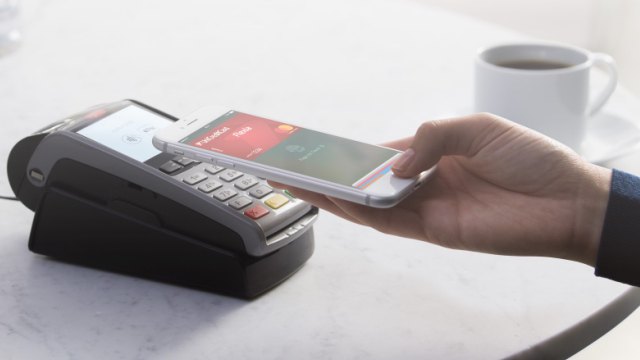 Московский Кредитный банк запустил Apple Pay для владельцев карт международных платежных систем